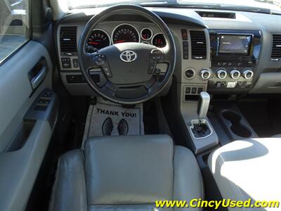 2011 Toyota Sequoia Limited - Photo 10 - Cincinnati, OH 45255