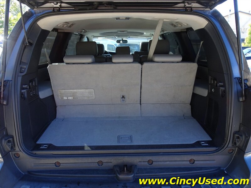 2011 Toyota Sequoia Limited - Photo 33 - Cincinnati, OH 45255