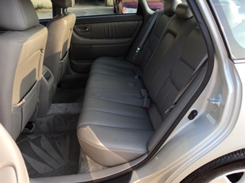 2000 Toyota Avalon XLS   - Photo 15 - Cincinnati, OH 45255