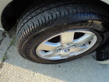 2000 Toyota Avalon XLS   - Photo 30 - Cincinnati, OH 45255