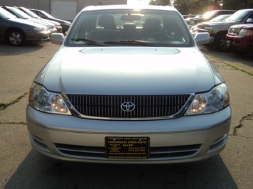 2000 Toyota Avalon XLS   - Photo 2 - Cincinnati, OH 45255