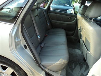 2000 Toyota Avalon XLS   - Photo 9 - Cincinnati, OH 45255