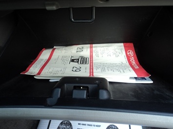 2000 Toyota Avalon XLS   - Photo 23 - Cincinnati, OH 45255