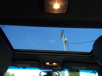 2000 Toyota Avalon XLS   - Photo 16 - Cincinnati, OH 45255