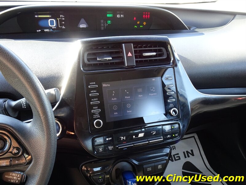 2020 Toyota Prius LE AWD-e - Photo 20 - Cincinnati, OH 45255