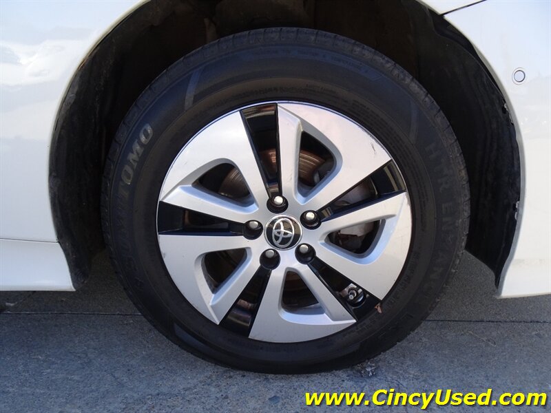 2020 Toyota Prius LE AWD-e - Photo 36 - Cincinnati, OH 45255