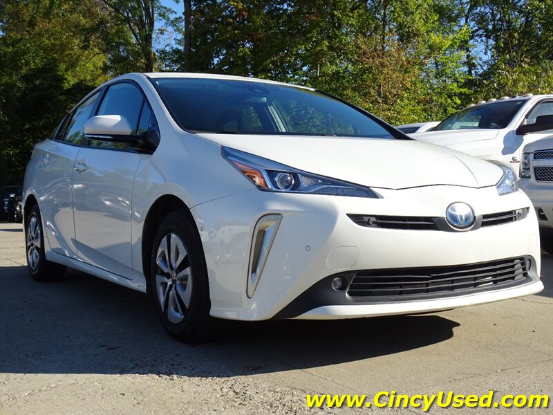 2020 Toyota Prius LE AWD-e - Photo 5 - Cincinnati, OH 45255