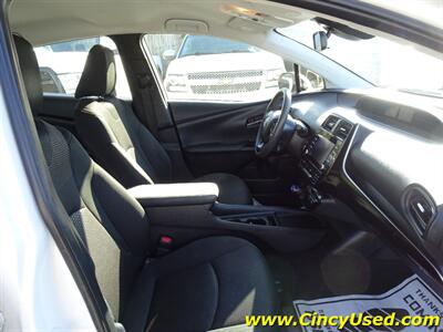 2020 Toyota Prius LE AWD-e - Photo 19 - Cincinnati, OH 45255