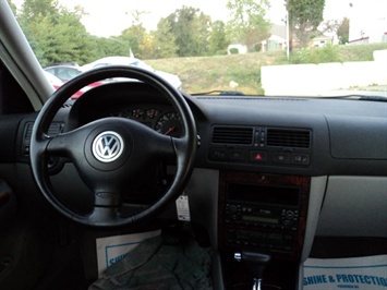 2000 Volkswagen Jetta GLX   - Photo 7 - Cincinnati, OH 45255