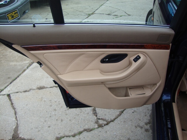 2000 BMW 528i - Photo 22 - Cincinnati, OH 45255