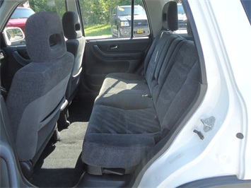 2000 Honda CR-V EX   - Photo 15 - Cincinnati, OH 45255