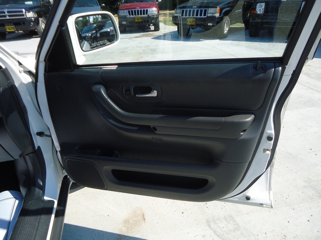 2000 Honda CR-V EX   - Photo 21 - Cincinnati, OH 45255