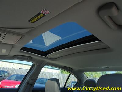 2009 Honda Accord EX-L V6 w/Navi   - Photo 31 - Cincinnati, OH 45255