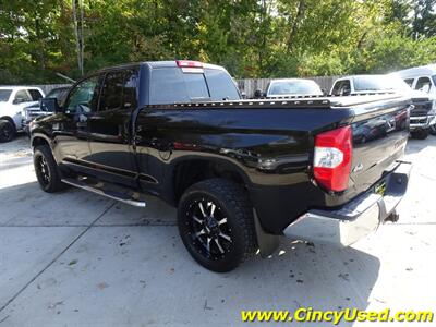 2016 Toyota Tundra SR5  5.7L V8 4X4 - Photo 8 - Cincinnati, OH 45255