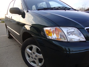 2001 Mazda MPV DX   - Photo 13 - Cincinnati, OH 45255