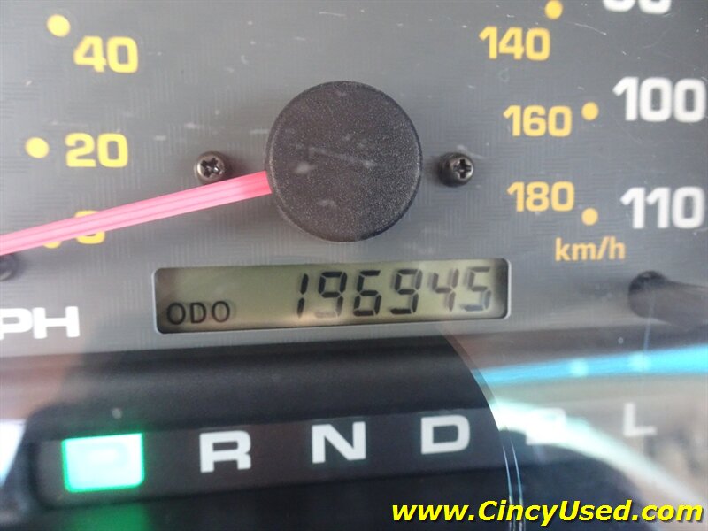 2002 Toyota 4Runner SR5 - Photo 21 - Cincinnati, OH 45255