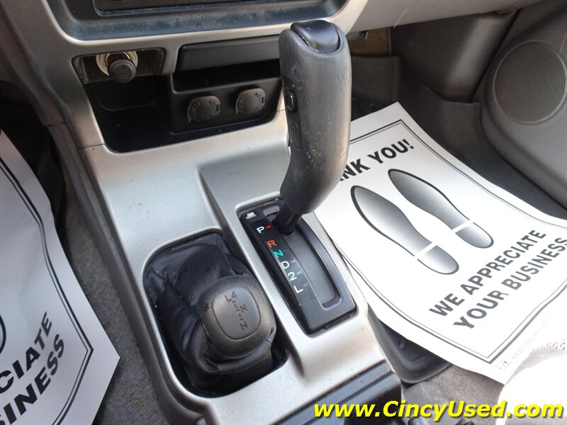 2002 Toyota 4Runner SR5 - Photo 17 - Cincinnati, OH 45255