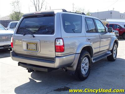 2002 Toyota 4Runner SR5 - Photo 7 - Cincinnati, OH 45255