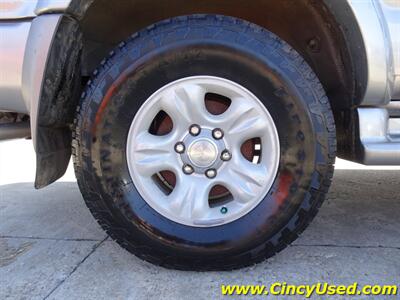 2002 Toyota 4Runner SR5 - Photo 30 - Cincinnati, OH 45255