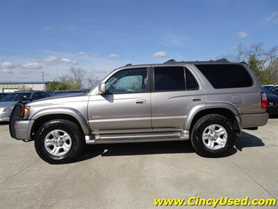 2002 Toyota 4Runner SR5 - Photo 6 - Cincinnati, OH 45255