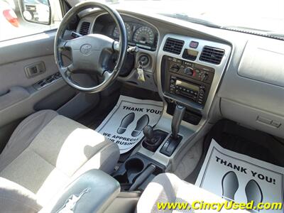 2002 Toyota 4Runner SR5 - Photo 15 - Cincinnati, OH 45255
