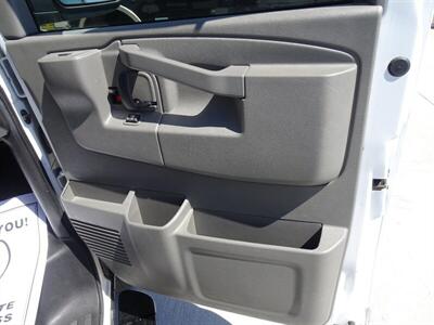 2016 Chevrolet Express Passenger LT 3500   - Photo 56 - Cincinnati, OH 45255