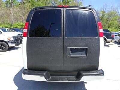 2016 Chevrolet Express Passenger LT 3500   - Photo 9 - Cincinnati, OH 45255