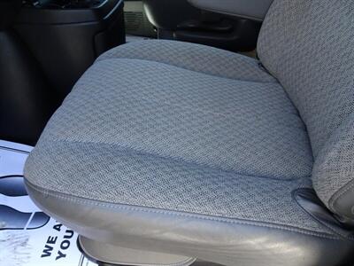 2016 Chevrolet Express Passenger LT 3500   - Photo 29 - Cincinnati, OH 45255