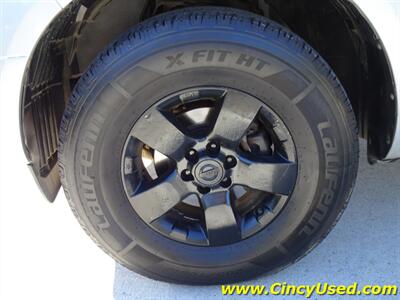 2013 Nissan Frontier SV  4.0L V6 4X4 - Photo 33 - Cincinnati, OH 45255