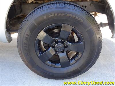 2013 Nissan Frontier SV  4.0L V6 4X4 - Photo 34 - Cincinnati, OH 45255