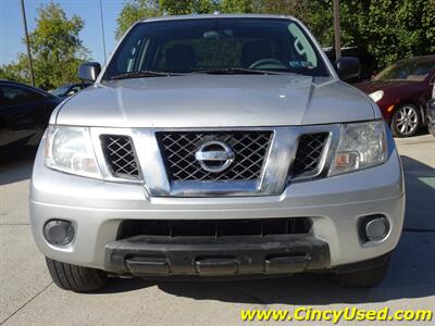 2013 Nissan Frontier SV  4.0L V6 4X4 - Photo 2 - Cincinnati, OH 45255