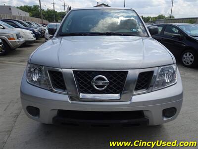 2013 Nissan Frontier SV  4.0L V6 4X4 - Photo 2 - Cincinnati, OH 45255