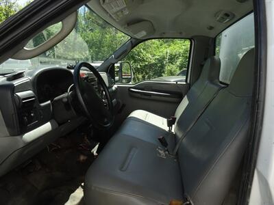 2007 Ford F-550 XL Super Duty 6.8L V10 RWD   - Photo 6 - Cincinnati, OH 45255