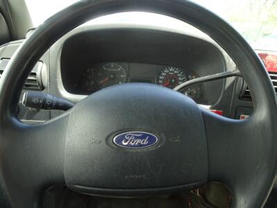 2007 Ford F-550 XL Super Duty 6.8L V10 RWD   - Photo 13 - Cincinnati, OH 45255