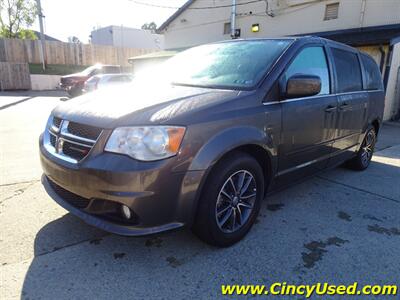 2017 Dodge Grand Caravan SXT  3.6L V6 FWD - Photo 3 - Cincinnati, OH 45255