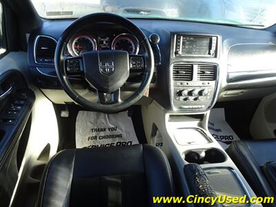 2017 Dodge Grand Caravan SXT  3.6L V6 FWD - Photo 8 - Cincinnati, OH 45255