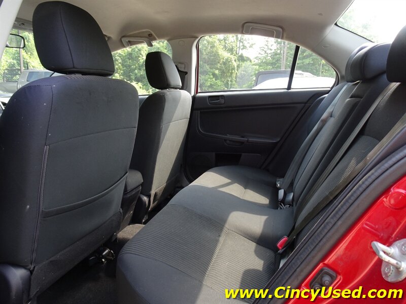 2015 Mitsubishi Lancer ES - Photo 13 - Cincinnati, OH 45255