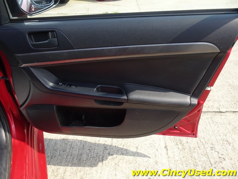 2015 Mitsubishi Lancer ES - Photo 28 - Cincinnati, OH 45255