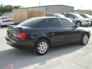 2000 Audi A4   - Photo 6 - Cincinnati, OH 45255