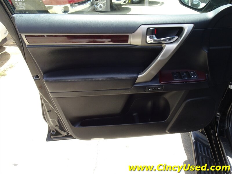 2015 Lexus GX 460 - Photo 31 - Cincinnati, OH 45255