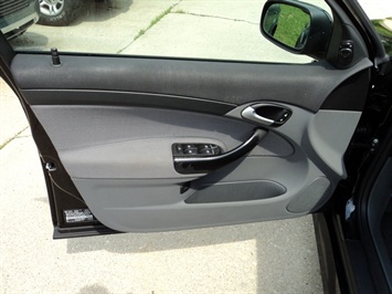 2003 Saab 9-3 Linear   - Photo 27 - Cincinnati, OH 45255