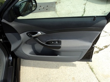 2003 Saab 9-3 Linear   - Photo 28 - Cincinnati, OH 45255