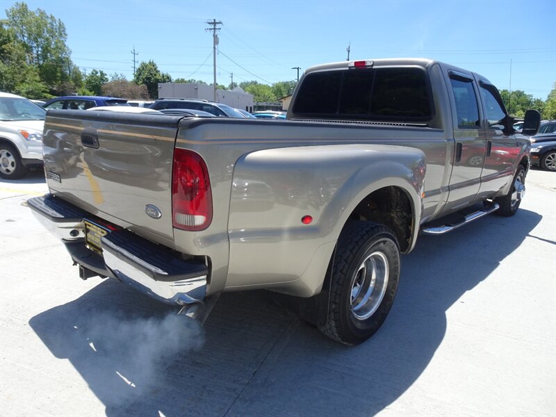 2002 Ford F-350 Super Duty XLT Powerstroke RWD - Photo 6 - Cincinnati, OH 45255