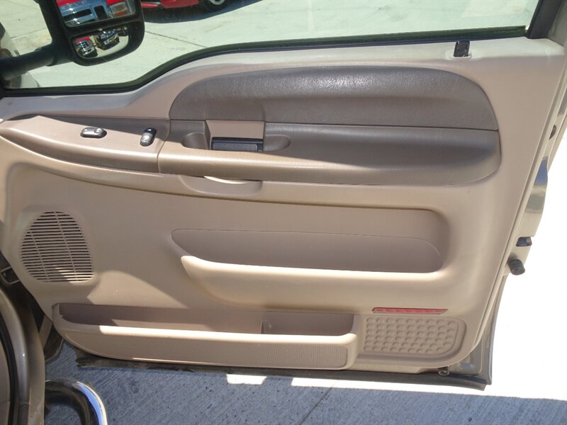 2002 Ford F-350 Super Duty XLT Powerstroke RWD - Photo 24 - Cincinnati, OH 45255