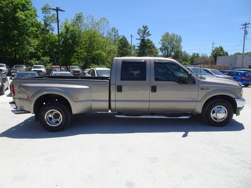 2002 Ford F-350 Super Duty XLT Powerstroke RWD - Photo 3 - Cincinnati, OH 45255