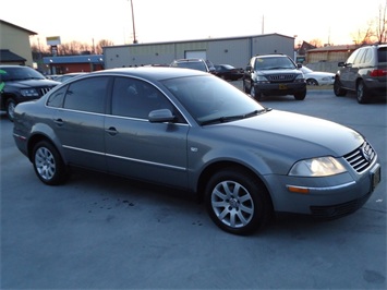 2003 Volkswagen Passat GLS   - Photo 1 - Cincinnati, OH 45255