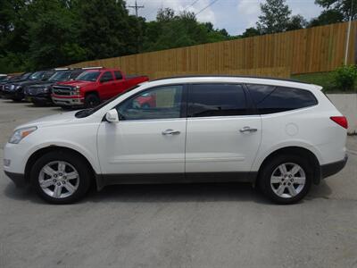 2011 Chevrolet Traverse LT  3.6L V6 AWD - Photo 4 - Cincinnati, OH 45255