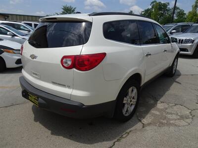 2011 Chevrolet Traverse LT  3.6L V6 AWD - Photo 6 - Cincinnati, OH 45255