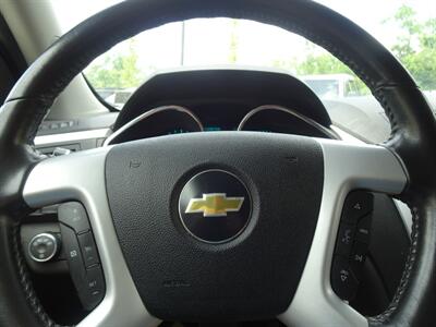 2011 Chevrolet Traverse LT  3.6L V6 AWD - Photo 17 - Cincinnati, OH 45255