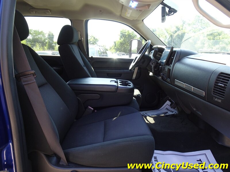 2013 Chevrolet Silverado 2500 LT - Photo 15 - Cincinnati, OH 45255